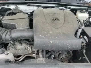 2020 Toyota Tacoma SR5 with VIN 3TMCZ5AN5LM320894, listed as a Copart auction lot 58415505 with 103,268 mi miles and Salvage title. Bid and sale history available at DreamBid. Image 14.