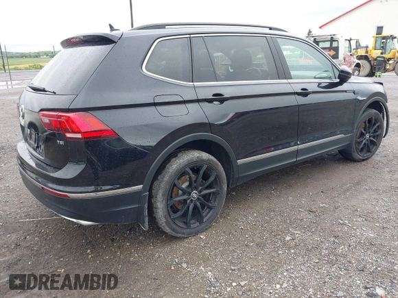 2018 Volkswagen Tiguan SEL with VIN 3VV3B7AXXJM090706, listed as a IAAI auction lot 42216046 with 147,249 mi miles and . Bid and sale history available at DreamBid. Image 4.