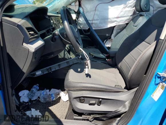 2022 Volkswagen Taos SE z VIN 3VVLX7B27NM062985, wystawiony jako Copart lot #51644395 z przebiegiem 41 883 mil mil oraz Szkody całkowita. Historia ofert i sprzedaży dostępna na DreamBid. Obrazek 7.