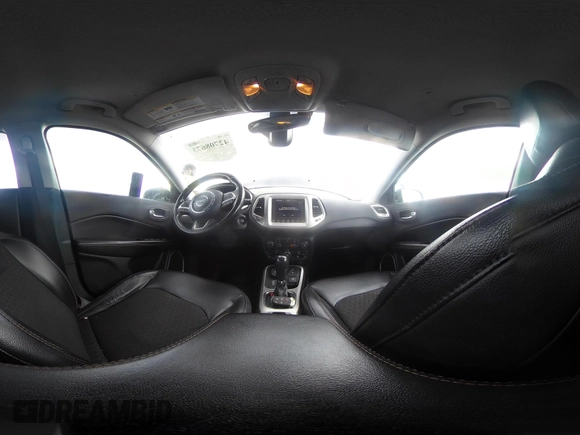 2018 Jeep Compass Latitude z VIN 3C4NJDBB1JT392421, wystawiony jako IAAI lot #42708673 z przebiegiem 166 856 mil mil oraz . Historia ofert i sprzedaży dostępna na DreamBid. Obrazek 18.
