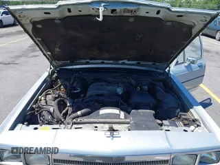 1989 Ford Crown Victoria z VIN 2FABP74F3KX201705, wystawiony jako IAAI lot #42318605 z przebiegiem 93 429 mil mil oraz . Historia ofert i sprzedaży dostępna na DreamBid. Obrazek 10.
