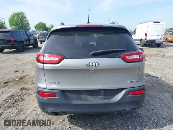 2015 Jeep Cherokee Latitude with VIN 1C4PJMCBXFW639671, listed as a IAAI auction lot 42132976 with 88,931 mi miles. Bid and sale history available at carsss.com. Image 15.