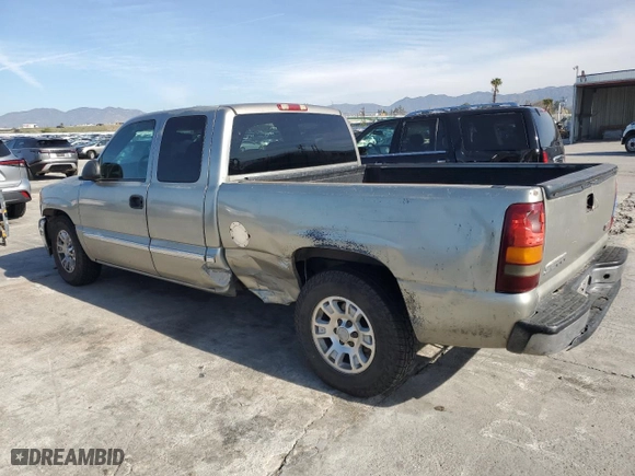2002 GMC Sierra 1500 SLE with VIN 2GTEC19V221182809, listed as a Copart auction lot 45427465 with 224,191 mi miles and Salvage Title. Bid and sale history available at carsss.com. Image 2.