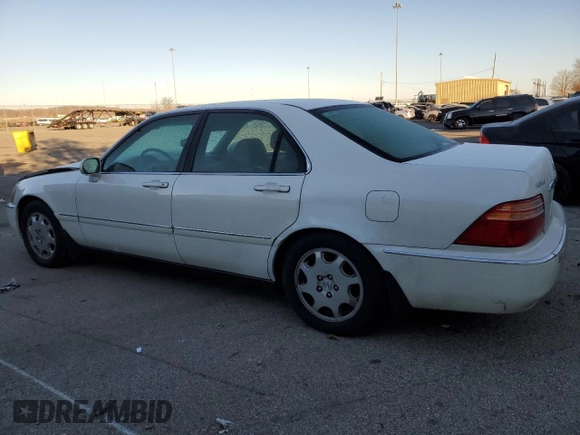 2000 Acura RL with VIN JH4KA9658YC006540, listed as a Copart auction lot 83498664 with 188,589 mi miles and Salvage Title. Bid and sale history available at carsss.com. Image 2.