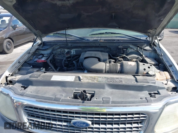 2003 Ford F-150 XLT with VIN 1FTRW07L23KA82084, listed as a IAAI auction lot 42140764 with 286,754 mi miles. Bid and sale history available at carsss.com. Image 10.