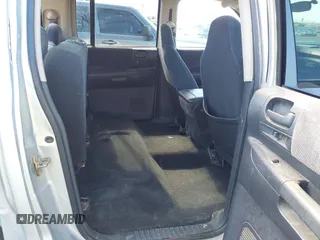 2003 Dodge Dakota SLT with VIN 1D7HL48N33S295059, listed as a IAAI auction lot 42085612 with 176,934 mi miles. Bid and sale history available at carsss.com. Image 8.