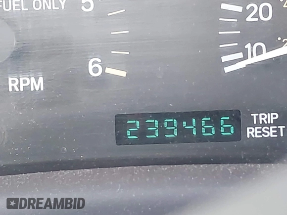 1998 Jeep Cherokee Sport with VIN 1J4FJ68S6WL151698, listed as a IAAI auction lot 42100846 with 239,466 mi miles. Bid and sale history available at carsss.com. Image 7.