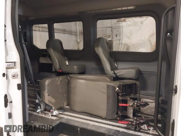 2022 Ford Transit Cargo с VIN 1FTBR1C85NKA06880, выставлен на аукционе IAAI как лот 42373794 с пробегом 15 035 миль миль и . История ставок и продаж доступна на DreamBid. Изображение 8.