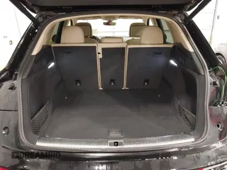 2018 Audi Q5 Prestige z VIN WA1CNAFY8J2144431, wystawiony jako IAAI lot #42100177 z przebiegiem 50 606 mil mil oraz . Historia ofert i sprzedaży dostępna na DreamBid. Obrazek 18.