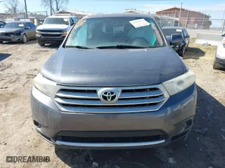 2012 Toyota Highlander with VIN 5TDBK3EH3CS123666, listed as a IAAI auction lot 41640074 with 195,424 mi miles. Bid and sale history available at carsss.com. Image 12.
