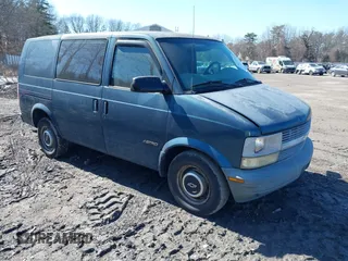 1998 Chevrolet Astro Cargo Van with VIN 1GCDM19W1WB194599, listed as a IAAI auction lot 41771541 with 178,607 mi miles. Bid and sale history available at carsss.com. Image 1.