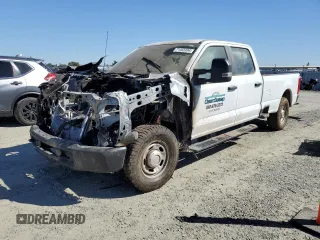 2023 Ford F-250 XL z VIN 1FT7W2AA5PEE17093, wystawiony jako Copart lot #71443154 z przebiegiem Nie podano mil oraz Szkoda całkowita • Salvage title. Historia ofert i sprzedaży dostępna na DreamBid. Obrazek 1.