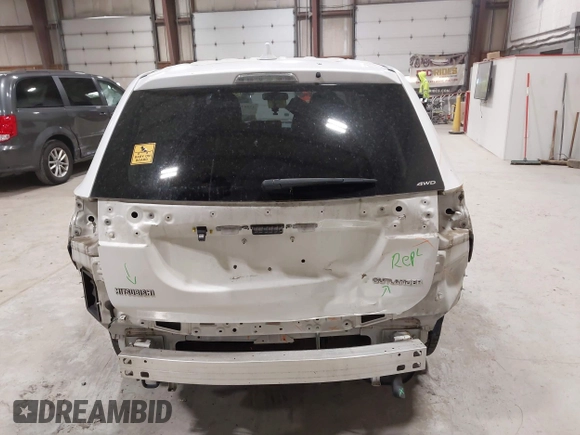2018 Mitsubishi Outlander ES z VIN JA4AZ2A34JZ008883, wystawiony jako IAAI lot #42288285 z przebiegiem 65 554 mil mil oraz . Historia ofert i sprzedaży dostępna na DreamBid. Obrazek 16.