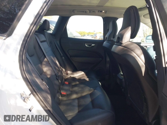 2020 Volvo XC60 Momentum with VIN YV4A22RK6L1553603, listed as a IAAI auction lot 41103991 with 67,509 mi miles and . Bid and sale history available at DreamBid. Image 8.
