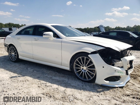 2015 Mercedes-Benz CLS-Class CLS 400 with VIN WDDLJ6FB8FA141834, listed as a Copart auction lot 68745833 with 52,584 mi miles. Bid and sale history available at carsss.com. Image 4.