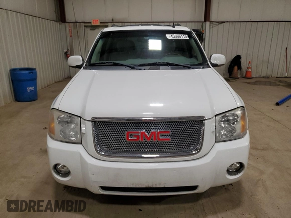 2007 GMC Envoy Denali with VIN 1GKET63M672302913, listed as a Copart auction lot 45098115 with 137,810 mi miles and Salvage Title. Bid and sale history available at carsss.com. Image 5.
