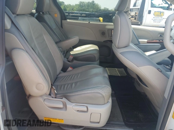 2013 Toyota Sienna XLE with VIN 5TDDK3DC1DS054265, listed as a Copart auction lot 59713835 with 206,197 mi miles and Salvage title. Bid and sale history available at DreamBid. Image 11.