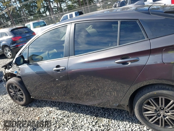 2016 Toyota Prius Four with VIN JTDKARFU7G3516014, listed as a IAAI auction lot 41671300 with 175,745 mi miles. Bid and sale history available at carsss.com. Image 14.