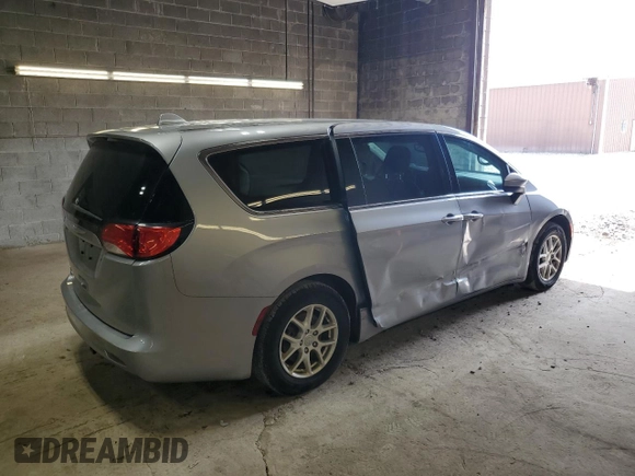 2017 Chrysler Pacifica Touring with VIN 2C4RC1DG7HR620969, listed as a Copart auction lot 53230055 with 185,754 mi miles and Salvage Title. Bid and sale history available at DreamBid. Image 3.
