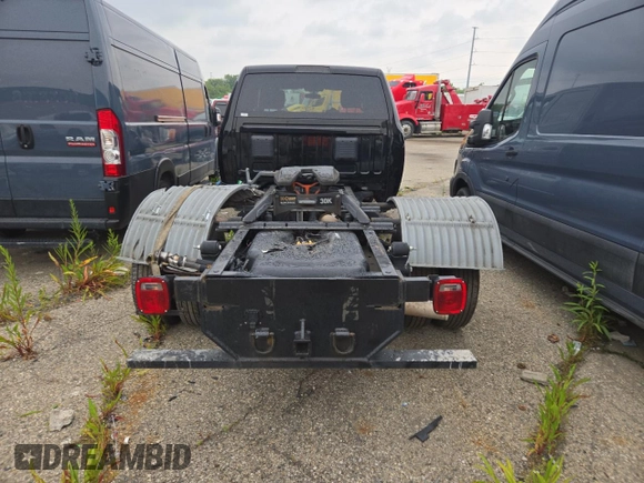 2022 Ram 3500 Tradesman z VIN 3C7WRTCL9NG341605, wystawiony jako Copart lot #64214294 z przebiegiem 84 818 mil mil oraz Nie do naprawy • Non repairable. Historia ofert i sprzedaży dostępna na DreamBid. Obrazek 6.