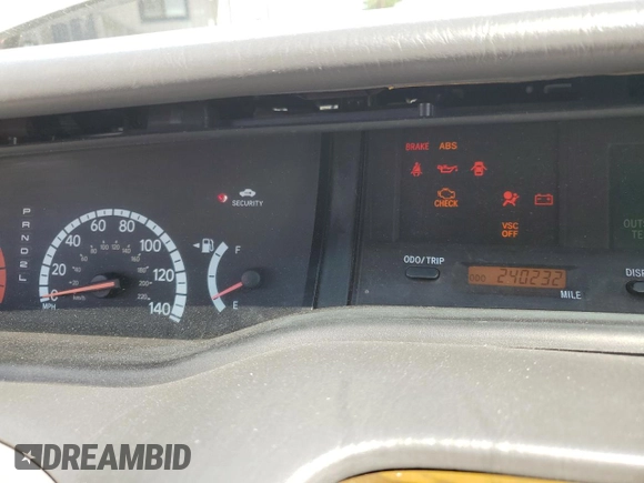 2000 Toyota Avalon XL with VIN 4T1BF28B9YU068001, listed as a Copart auction lot 54958915 with 240,232 mi miles and Salvage Title. Bid and sale history available at DreamBid. Image 9.