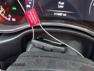 2019 Jeep Grand Cherokee Limited с VIN 1C4RJEBG9KC614994, выставлен на аукционе IAAI как лот 41903879 с пробегом 111 987 миль миль и . История ставок и продаж доступна на DreamBid. Изображение 11.
