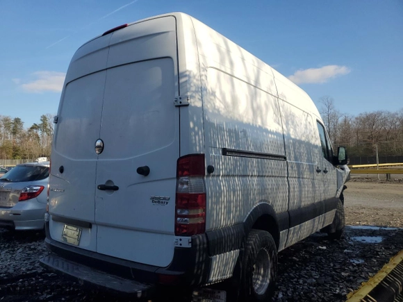2017 Freightliner Sprinter Cargo Van with VIN WDYPF0CD1HP387242, listed as a Copart auction lot 84517624 with 232,062 mi miles and Salvage Title. Bid and sale history available at carsss.com. Image 3.
