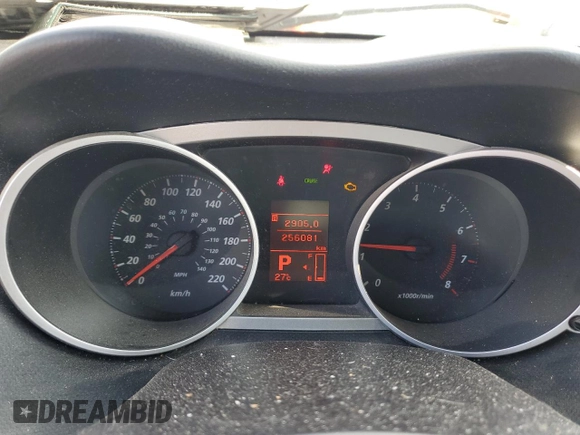 2010 Mitsubishi Outlander z VIN JA4AT2AWXAZ606259, wystawiony jako Copart lot #65532304 z przebiegiem 256 081 mil mil oraz Szkoda całkowita • Salvage title. Historia ofert i sprzedaży dostępna na DreamBid. Obrazek 9.