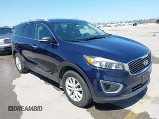 2016 Kia Sorento LX with VIN 5XYPG4A37GG145552, listed as a IAAI auction lot 42014900 with 153,191 mi miles. Bid and sale history available at carsss.com. Image 1.