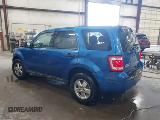 2012 Ford Escape XLS z VIN 1FMCU0C7XCKB44251, wystawiony jako IAAI lot #42151121 z przebiegiem 180 851 mil mil oraz . Historia ofert i sprzedaży dostępna na DreamBid. Obrazek 3.