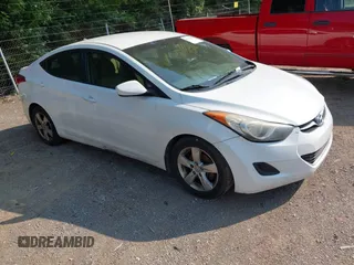 2013 Hyundai Elantra GLS z VIN 5NPDH4AE0DH331939, wystawiony jako IAAI lot #42466837 z przebiegiem 207 360 mil mil oraz . Historia ofert i sprzedaży dostępna na DreamBid. Obrazek 1.