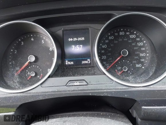2019 Volkswagen Tiguan S z VIN 3VV0B7AX9KM055305, wystawiony jako IAAI lot #42160128 z przebiegiem 67 826 mil mil oraz . Historia ofert i sprzedaży dostępna na DreamBid. Obrazek 7.