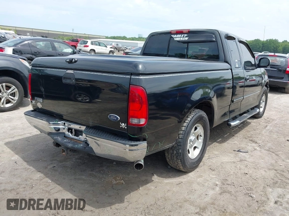 2002 Ford F-150 XL с VIN 1FTRX17W42NB62318, выставлен на аукционе IAAI как лот 42504137 с пробегом 221 200 миль миль и . История ставок и продаж доступна на DreamBid. Изображение 4.