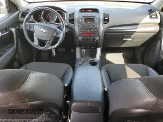 2012 Kia Sorento EX с VIN 5XYKU3A69CG248327, выставлен на аукционе Copart как лот 52068555 с пробегом 197 536 миль миль и Списание • Salvage title. История ставок и продаж доступна на DreamBid. Изображение 8.