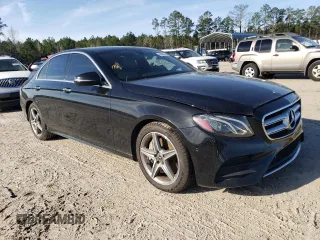 2018 Mercedes-Benz E-Class E 300 with VIN WDDZF4JB3JA306561, listed as a Copart auction lot 40059863 with 50,439 mi miles. Bid and sale history available at carsss.com. Image 4.