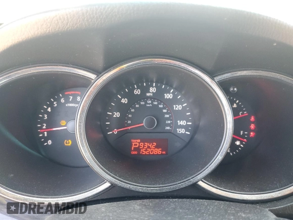 2013 Kia Sorento LX z VIN 5XYKT3A6XDG413614, wystawiony jako Copart lot #57175205 z przebiegiem 152 086 mil mil oraz Szkoda całkowita • Salvage title. Historia ofert i sprzedaży dostępna na DreamBid. Obrazek 9.