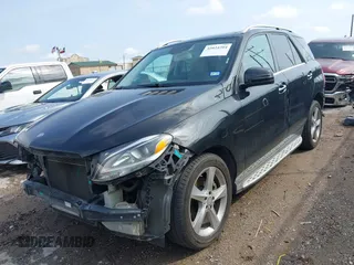 2016 Mercedes-Benz GLE 350 z VIN 4JGDA5JB2GA715549, wystawiony jako IAAI lot #42024204 z przebiegiem 119 968 mil mil oraz . Historia ofert i sprzedaży dostępna na DreamBid. Obrazek 18.