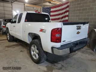 2010 Chevrolet Silverado 1500 LT with VIN 1GCSKSE30AZ125840, listed as a Copart auction lot 48737862 with 140,516 mi miles and Clean Title. Bid and sale history available at carsss.com. Image 3.