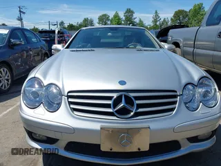 2005 Mercedes-Benz SL 500 z VIN WDBSK75F55F098924, wystawiony jako IAAI lot #42215237 z przebiegiem 211 102 mil mil oraz . Historia ofert i sprzedaży dostępna na DreamBid. Obrazek 12.