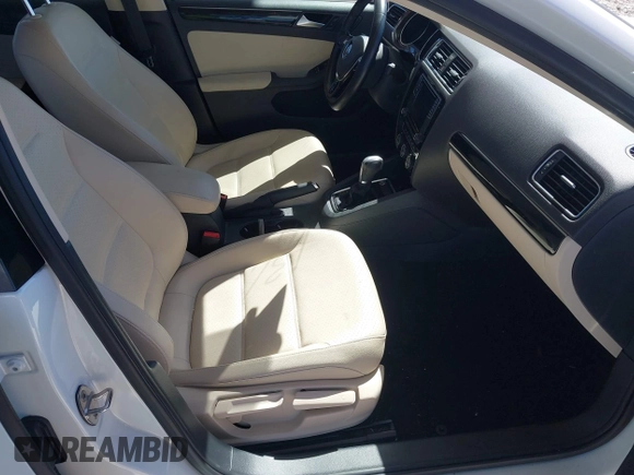2017 Volkswagen Jetta SEL with VIN 3VWL17AJ0HM409955, listed as a IAAI auction lot 41840718 with 40,203 mi miles and . Bid and sale history available at DreamBid. Image 5.