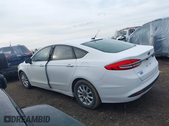 2017 Ford Fusion S with VIN 3FA6P0G71HR260823, listed as a IAAI auction lot 41690056 with 177,525 mi miles. Bid and sale history available at carsss.com. Image 14.