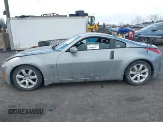2005 Nissan 350Z Touring with VIN JN1AZ34E85M652465, listed as a IAAI auction lot 41418161 with 153,099 mi miles. Bid and sale history available at carsss.com. Image 14.