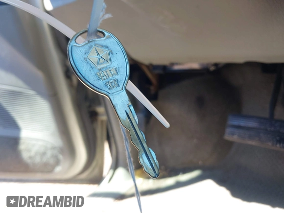 2000 Dodge Caravan SE with VIN 2B4GP44G4YR711580, listed as a IAAI auction lot 42367522 with 259,409 mi miles and . Bid and sale history available at DreamBid. Image 11.