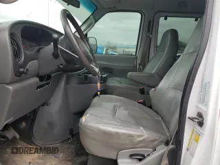 2008 Ford Econoline Passenger XL with VIN 1FBSS31L88DB06010, listed as a Copart auction lot 43622555 with 282,564 mi miles and Salvage Title. Bid and sale history available at DreamBid. Image 7.