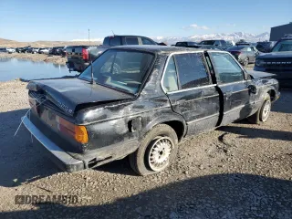 1986 BMW 3 Series z VIN WBAAE5404G1505733, wystawiony jako Copart lot #41440445 z przebiegiem 208 538 mil mil oraz Szkoda całkowita • Salvage title. Historia ofert i sprzedaży dostępna na DreamBid. Obrazek 3.