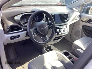 2017 Chrysler Pacifica Touring with VIN 2C4RC1DG5HR764942, listed as a IAAI auction lot 42796303 with 64,391 mi miles and . Bid and sale history available at DreamBid. Image 31.