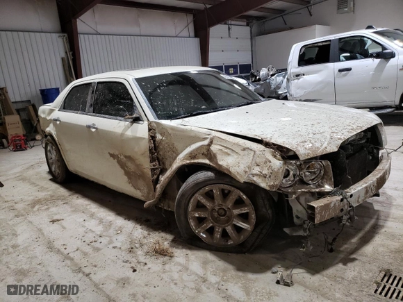 2007 Chrysler 300 C with VIN 2C3KA63H97H896819, listed as a Copart auction lot 43917835 with NaN miles and Salvage Title. Bid and sale history available at carsss.com. Image 4.