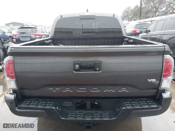 2020 Toyota Tacoma 4WD SR5 with VIN 5TFCZ5AN1LX227753, listed as a IAAI auction lot 41543939 with 35,860 mi miles. Bid and sale history available at carsss.com. Image 16.