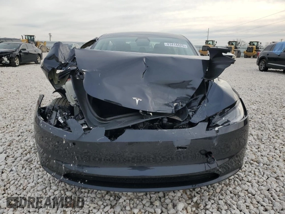 2024 Tesla Model 3 z VIN 5YJ3E1EA6RF864393, wystawiony jako Copart lot #41414425 z przebiegiem 1 529 mil mil oraz Szkoda całkowita • Salvage title. Historia ofert i sprzedaży dostępna na DreamBid. Obrazek 5.