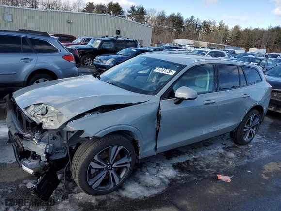 2024 Volvo V60 Cross Country Plus with VIN YV4L12WYXR2134824, listed as a Copart auction lot 44391335 with 9,140 mi miles and Salvage Title. Bid and sale history available at carsss.com. Image 1.